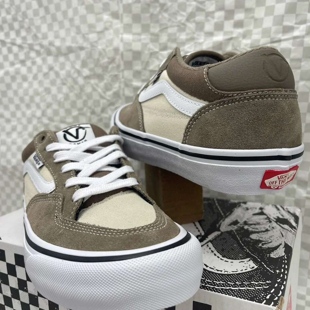 Vans WMNS Rowan
Walnut Sneakers 
VN0A5JIC1NU Tan and White Sneakers - Picture 10 of 16